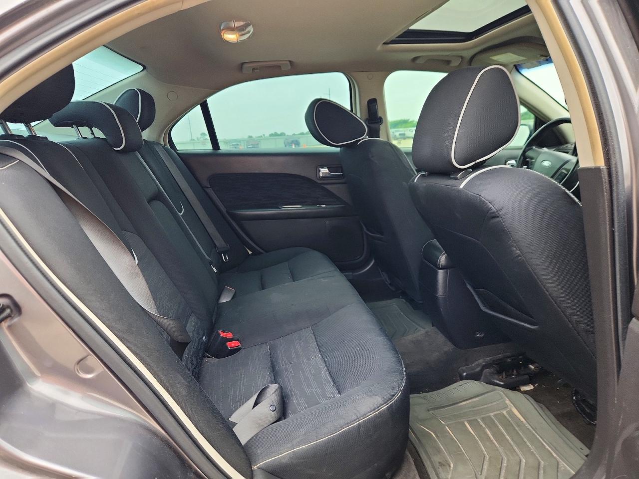 2011 FORD FUSION SE photo 10
