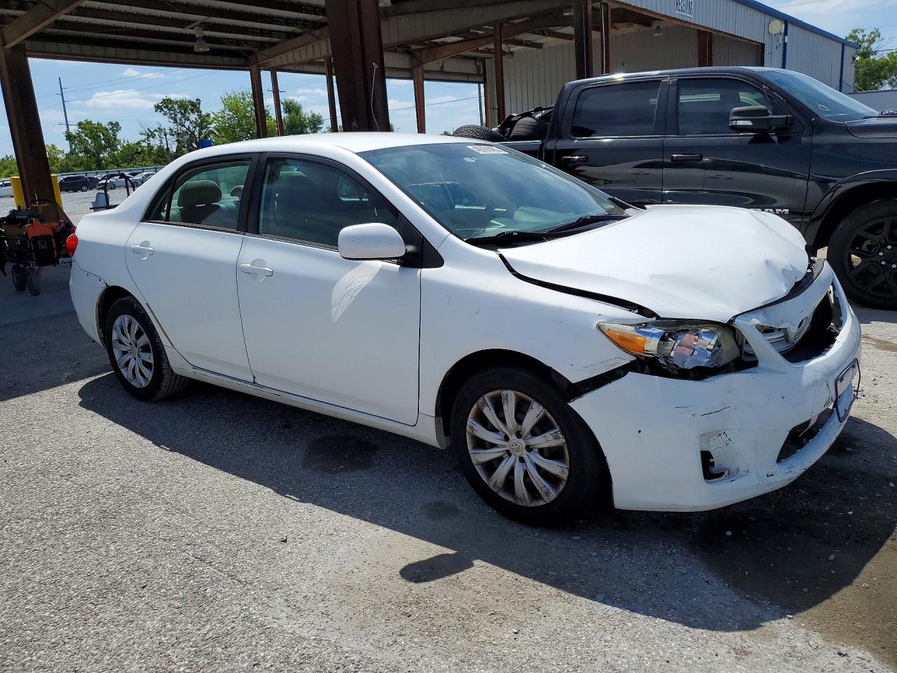 2013 TOYOTA COROLLA LE photo 7