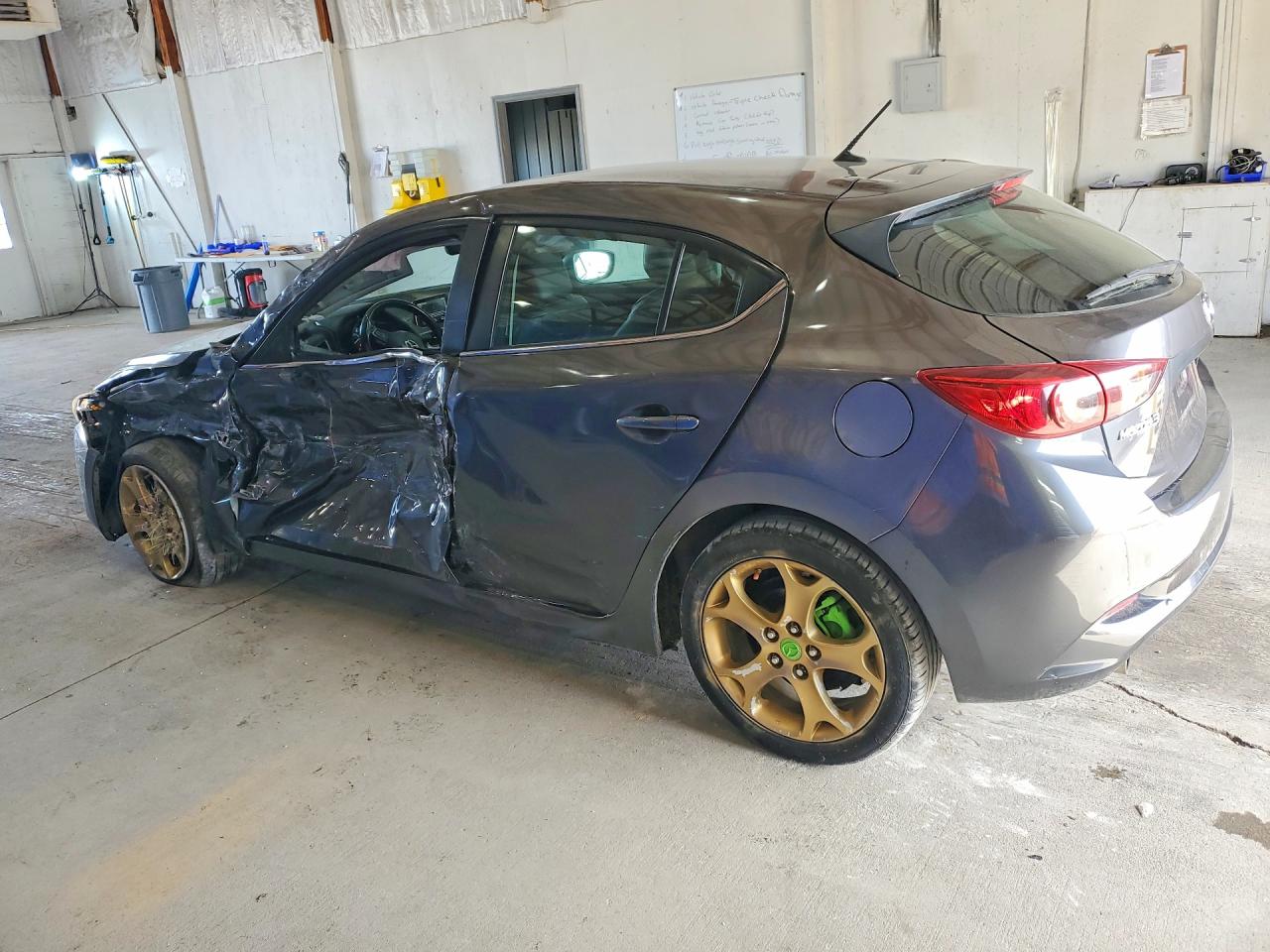 2018 MAZDA 3 TOURING photo 2