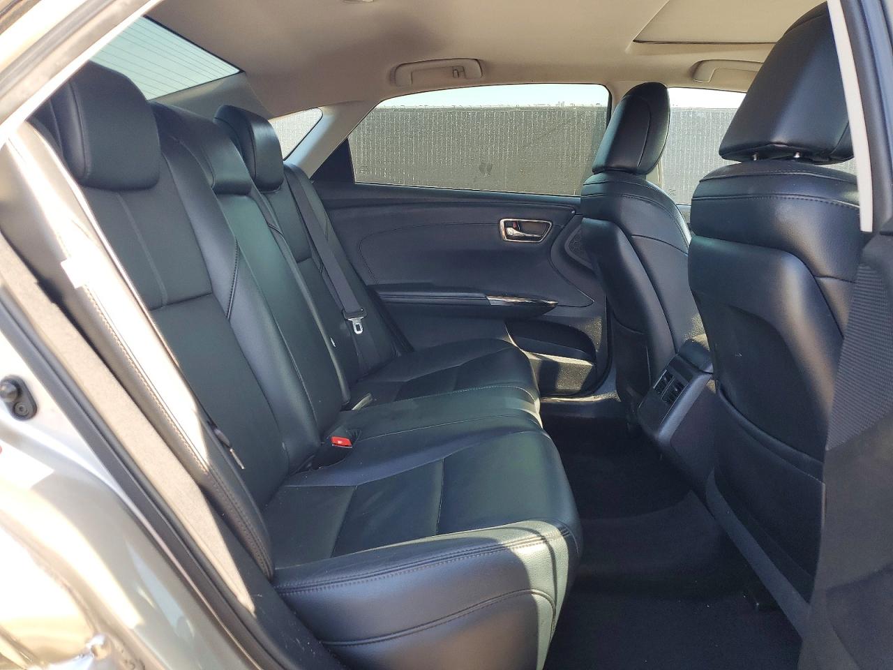 2016 TOYOTA AVALON TOURING photo 19