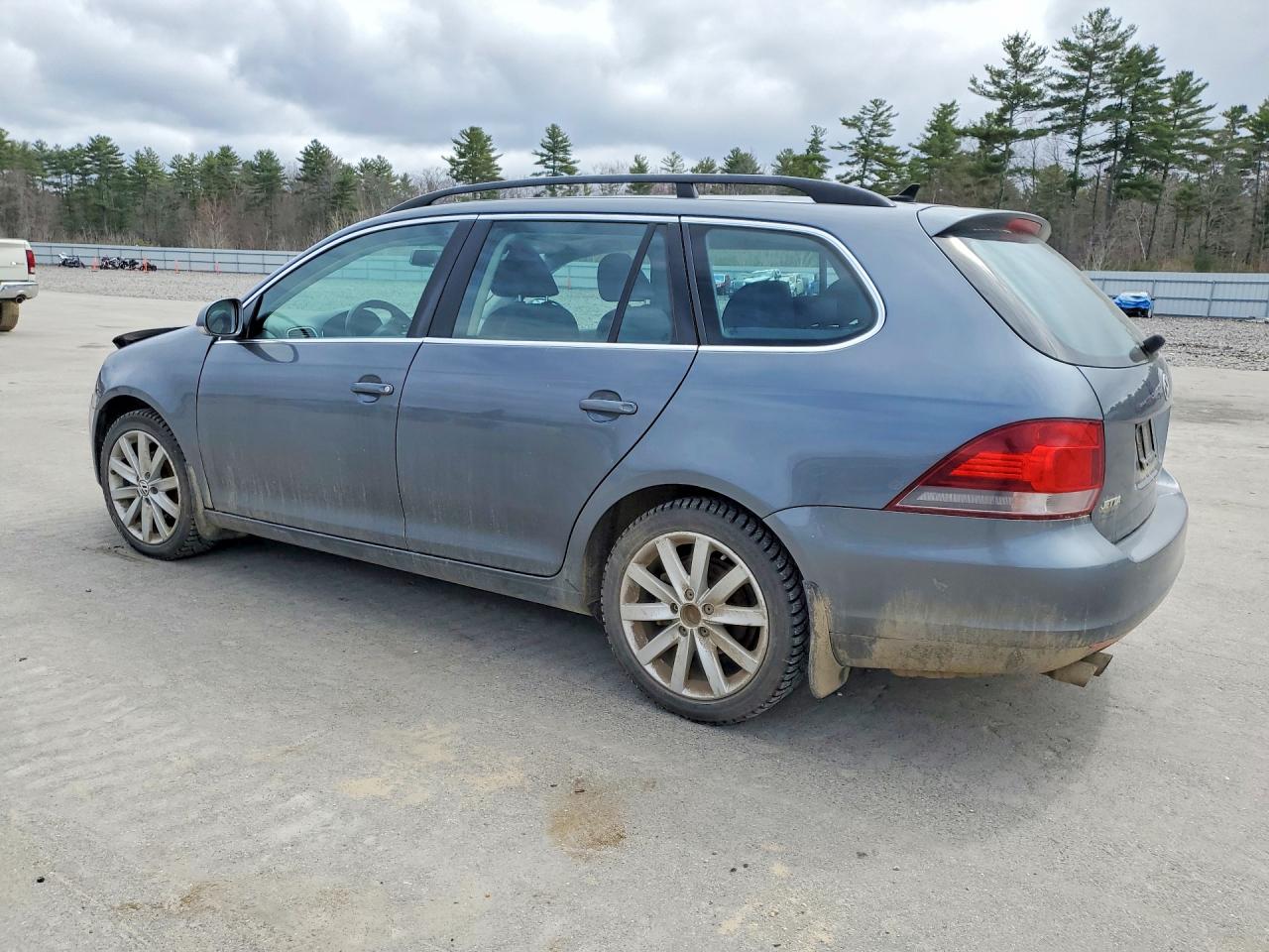 2014 VOLKSWAGEN JETTA S photo 3