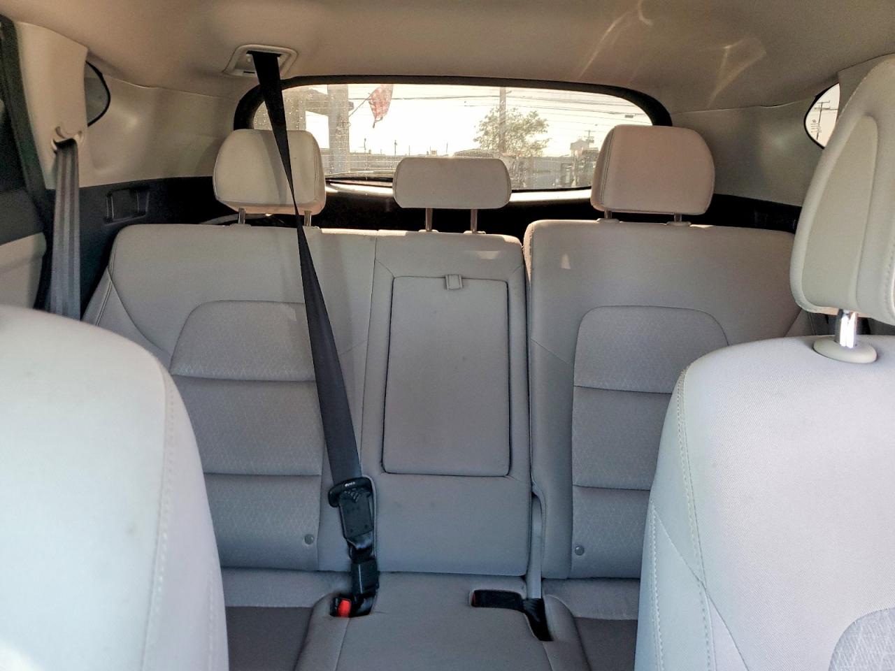 2017 HYUNDAI TUCSON SE photo 28