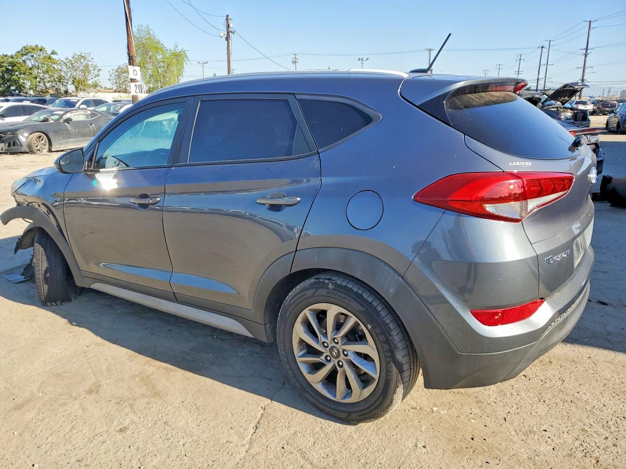 2017 HYUNDAI TUCSON SE photo 4