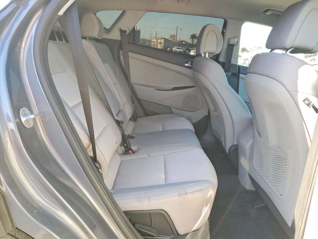 2017 HYUNDAI TUCSON SE photo 31