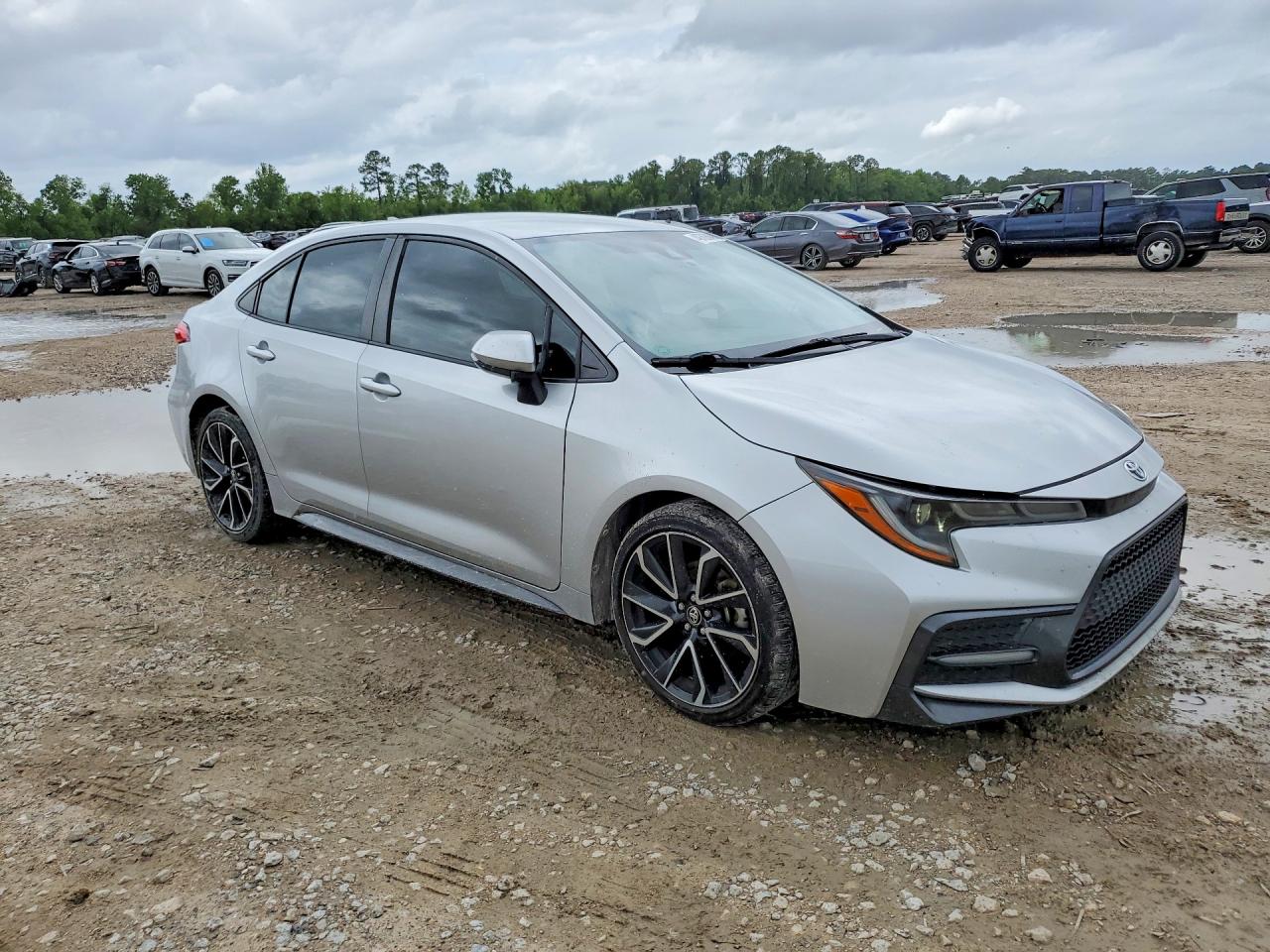 2020 TOYOTA COROLLA SE photo 10