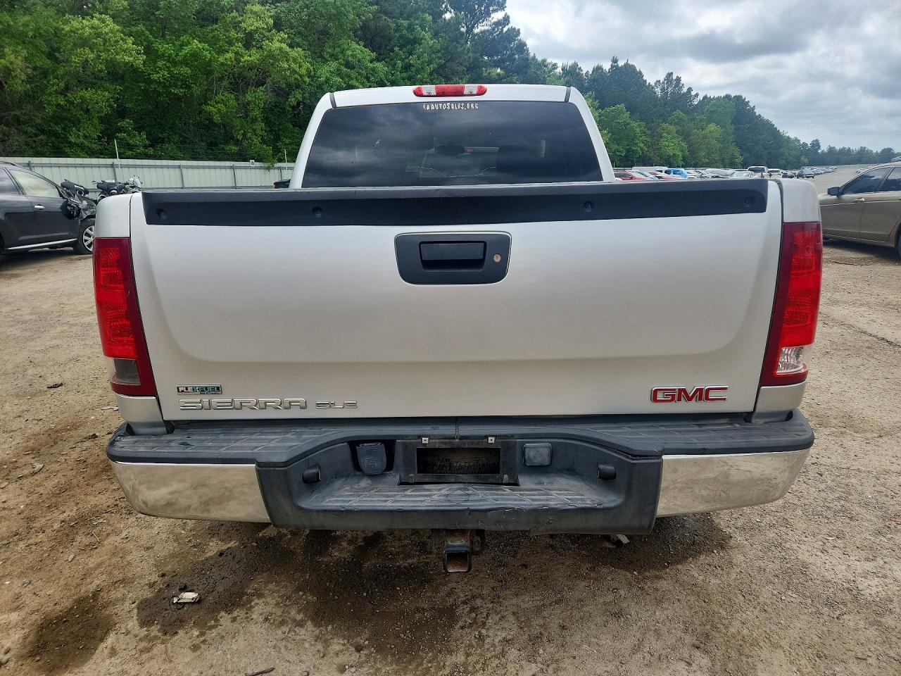 2010 GMC SIERRA C1500 SLE photo 11