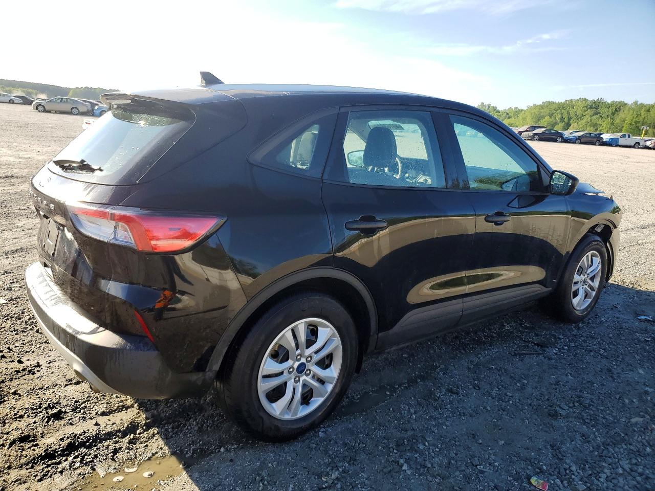 2022 FORD ESCAPE S photo 5