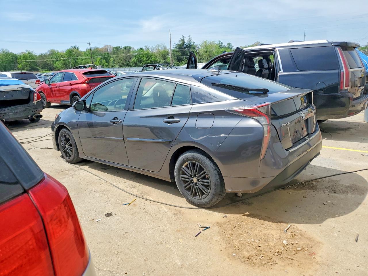 2016 TOYOTA PRIUS TWO photo 4