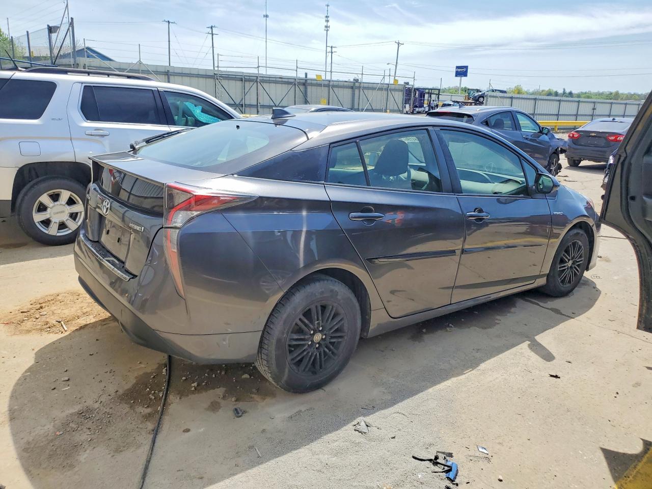 2016 TOYOTA PRIUS TWO photo 7