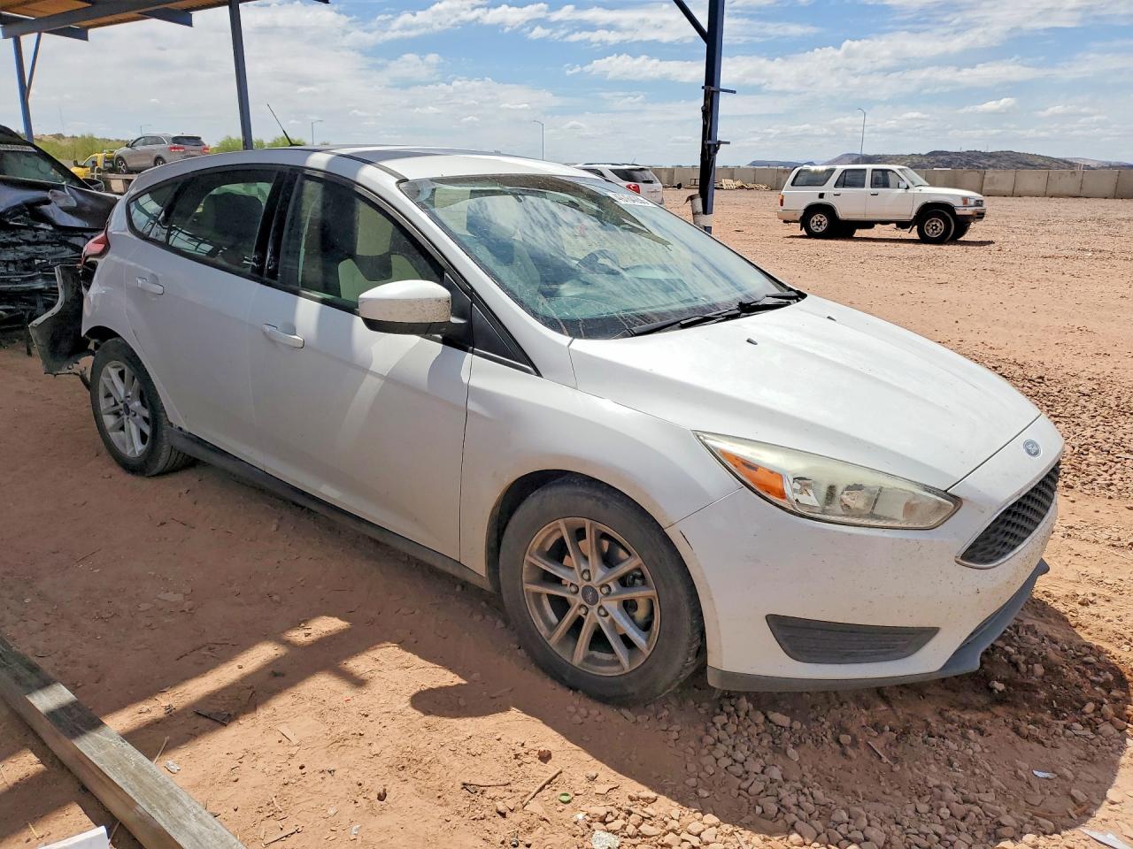 2018 FORD FOCUS SE photo 4