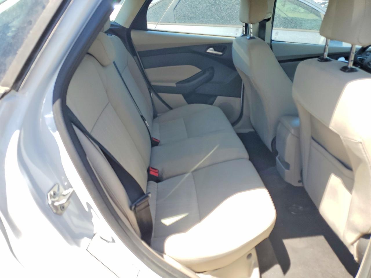 2018 FORD FOCUS SE photo 10