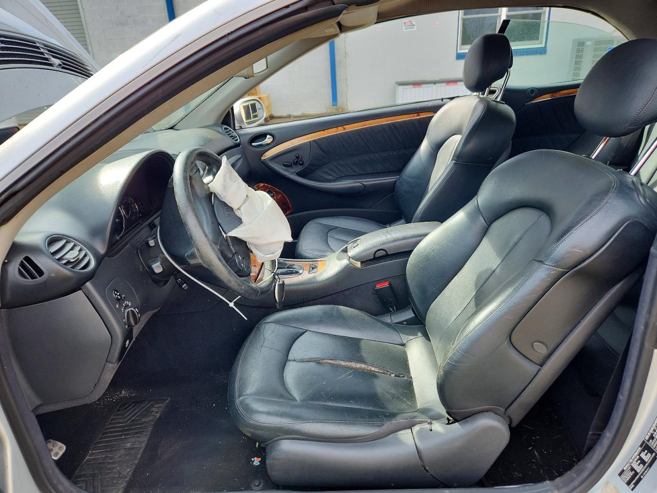 2005 MERCEDES-BENZ CLK 320 photo 19