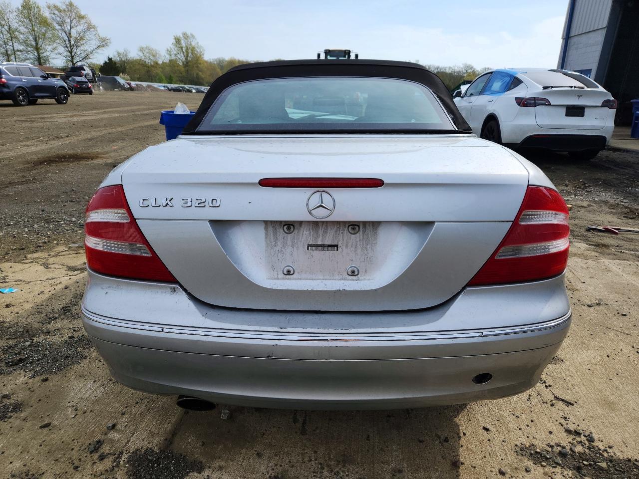 2005 MERCEDES-BENZ CLK 320 photo 16
