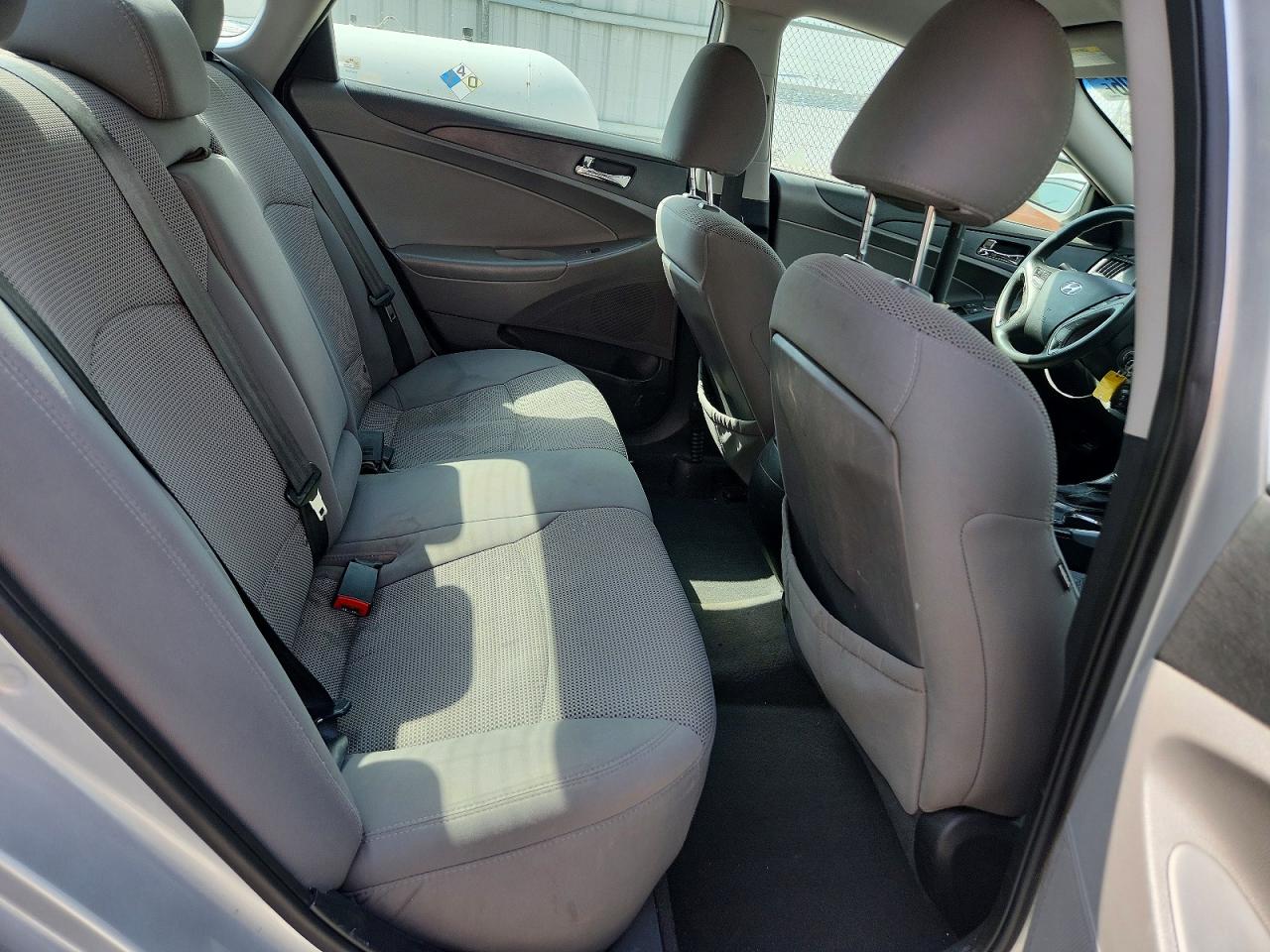 2013 HYUNDAI SONATA GLS photo 28