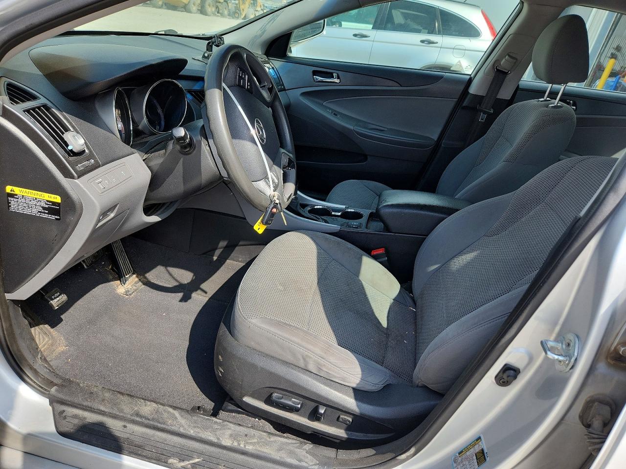 2013 HYUNDAI SONATA GLS photo 19
