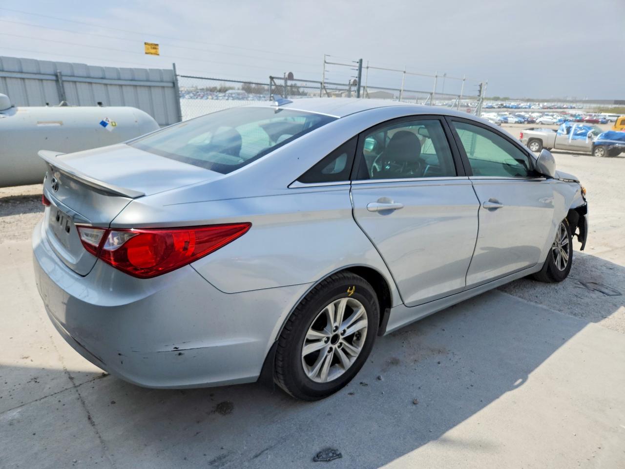 2013 HYUNDAI SONATA GLS photo 7