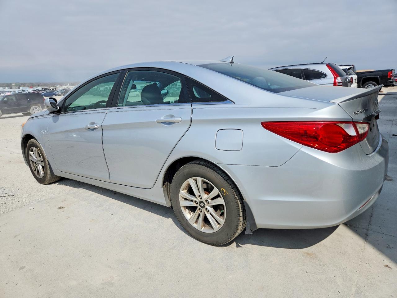 2013 HYUNDAI SONATA GLS photo 4