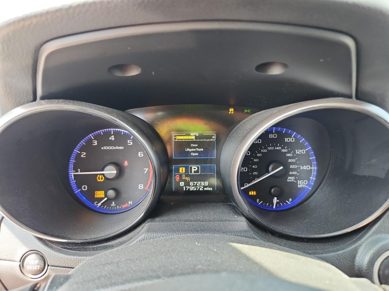2015 SUBARU OUTBACK 3.6R LIMITED photo 17