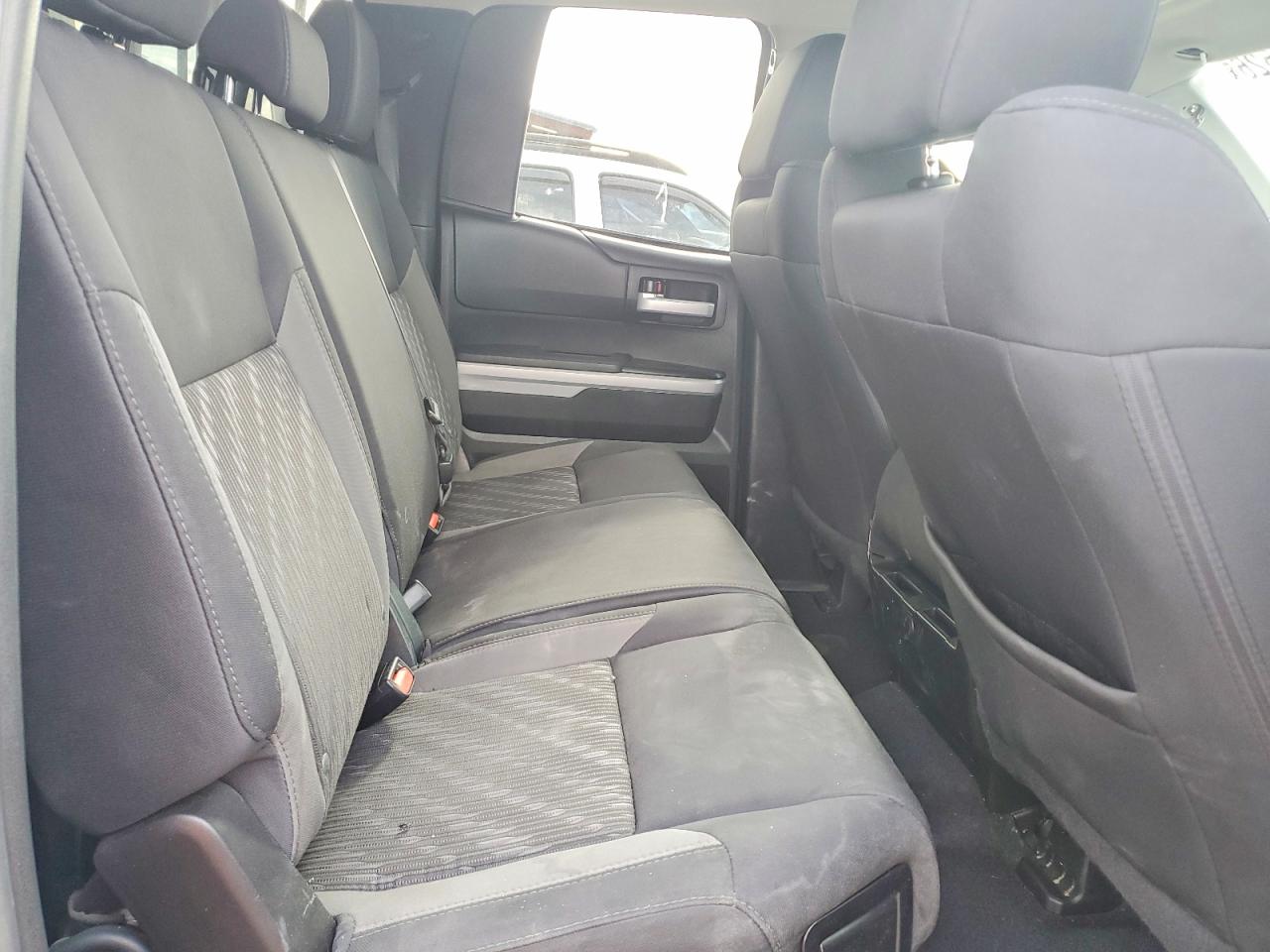 2018 TOYOTA TUNDRA SR5 photo 19
