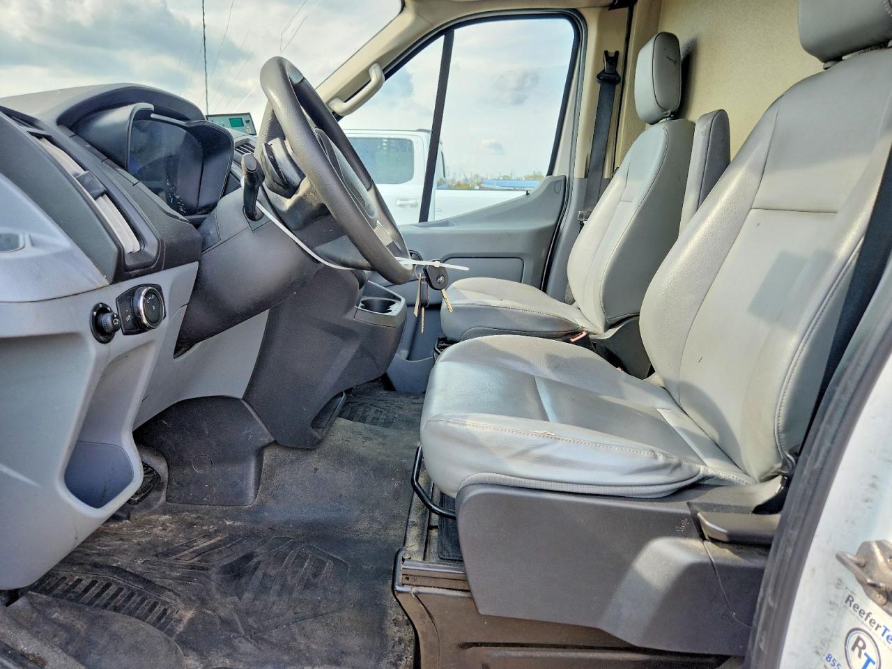 2016 FORD TRANSIT T-250 REFRIGERATED DELIVERY VAN photo 19