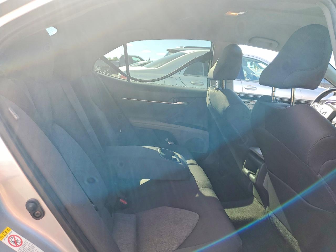 2018 TOYOTA CAMRY LE photo 28