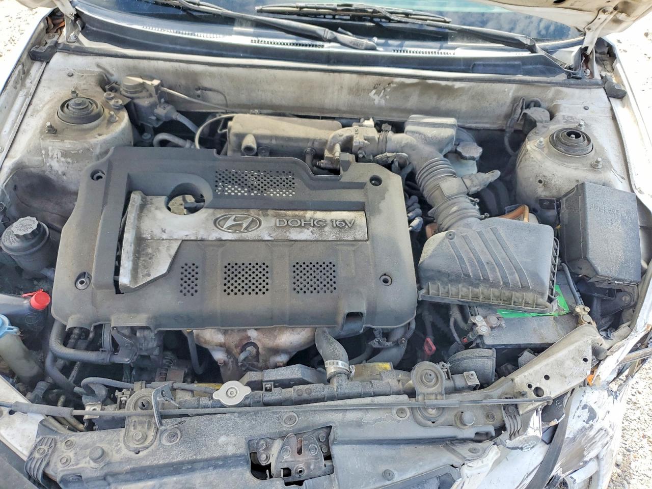 2004 HYUNDAI ELANTRA GLS photo 21