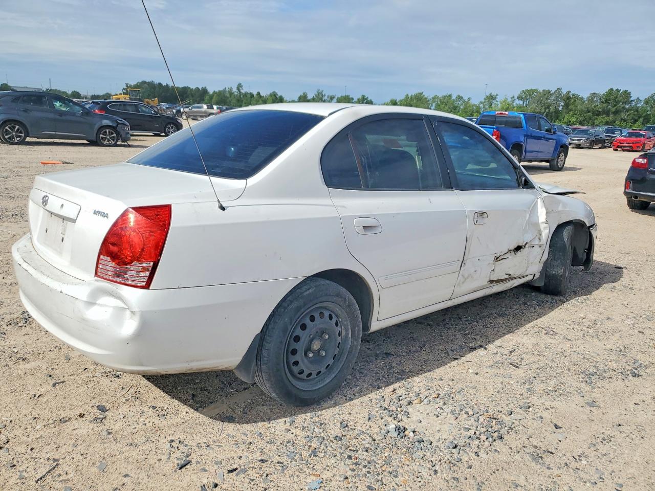 2004 HYUNDAI ELANTRA GLS photo 5