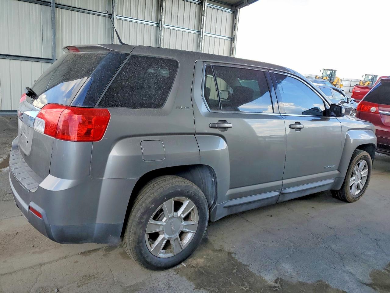 2012 GMC TERRAIN SLE photo 5