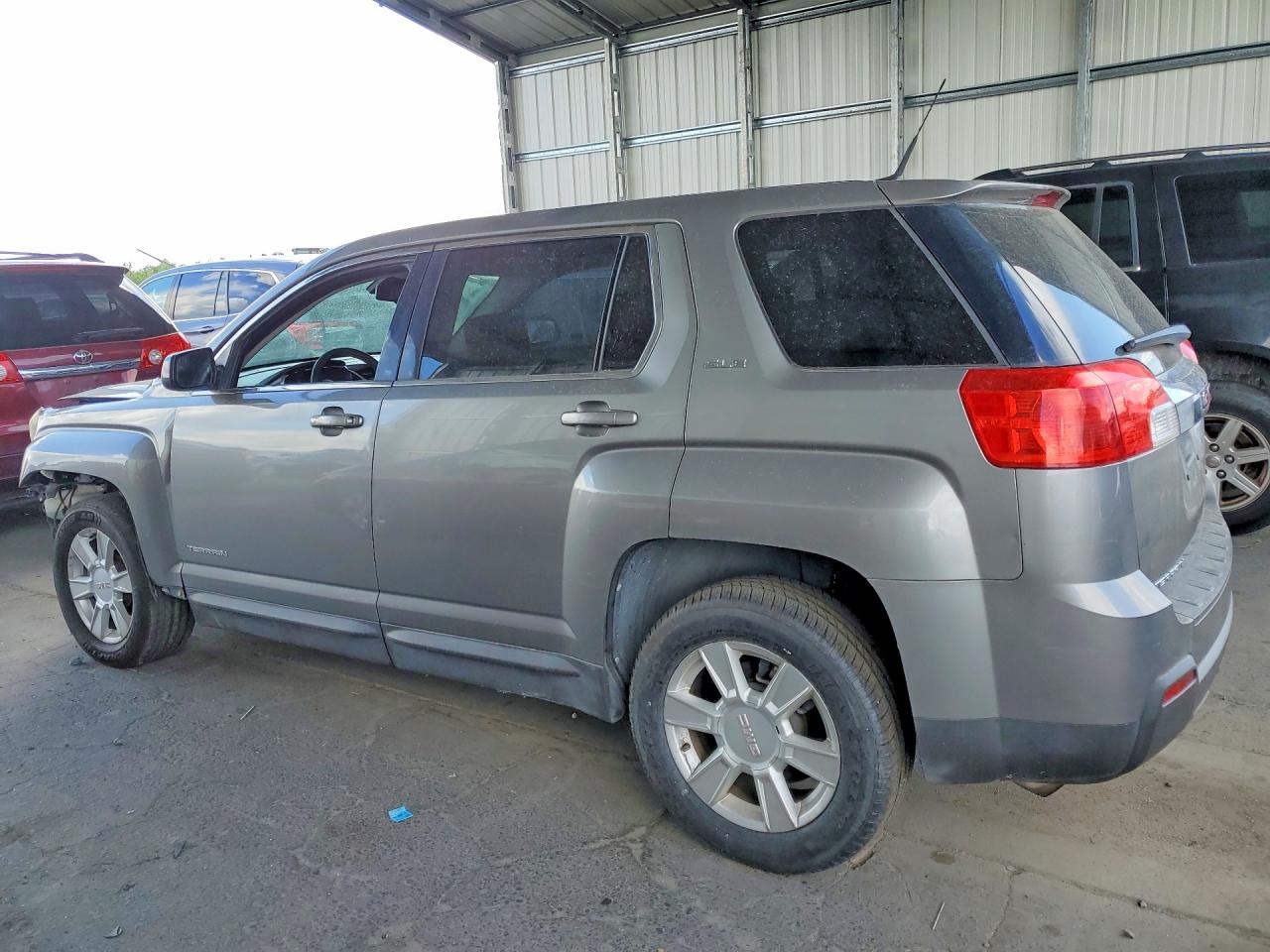 2012 GMC TERRAIN SLE photo 3