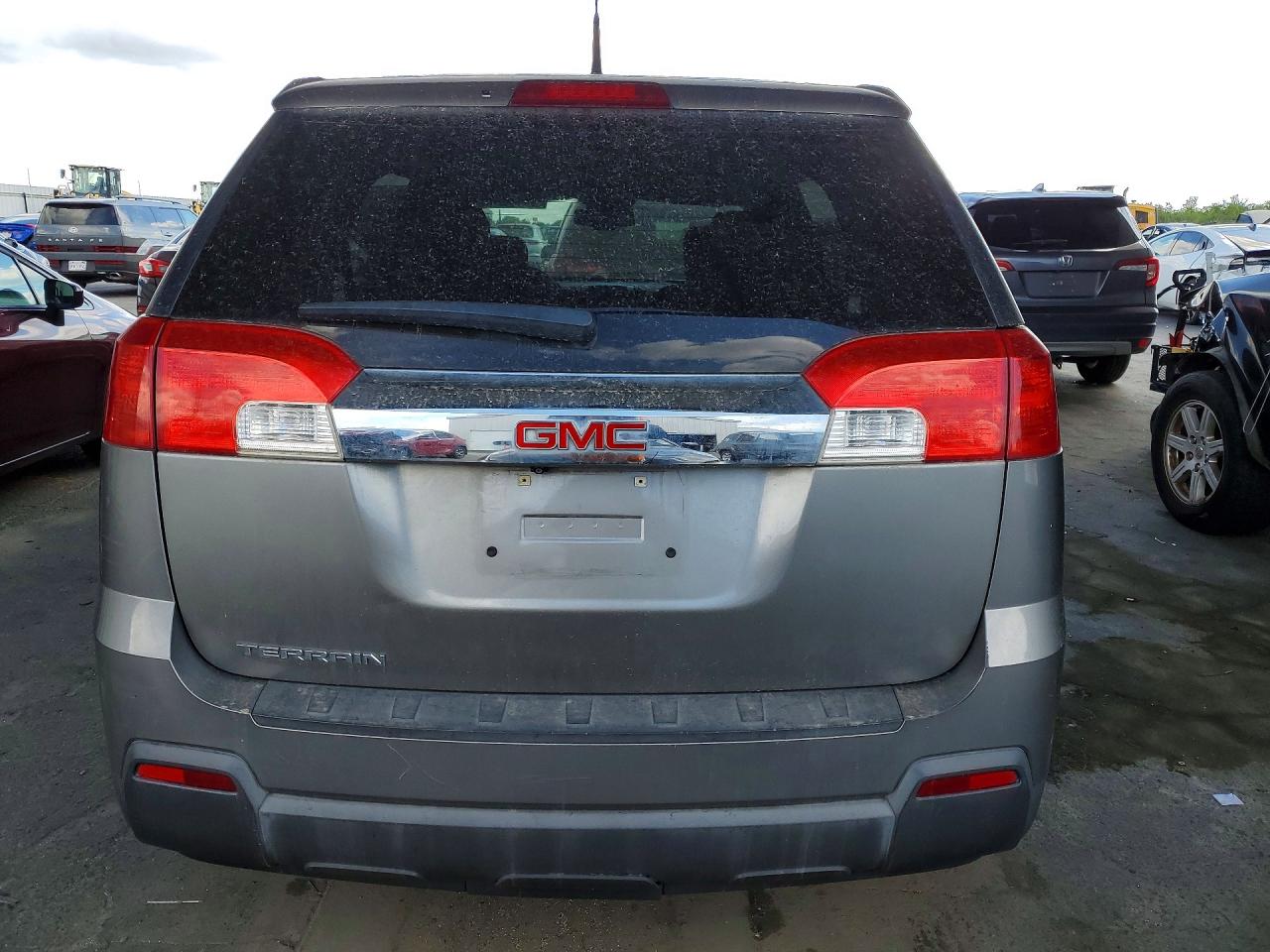 2012 GMC TERRAIN SLE photo 11