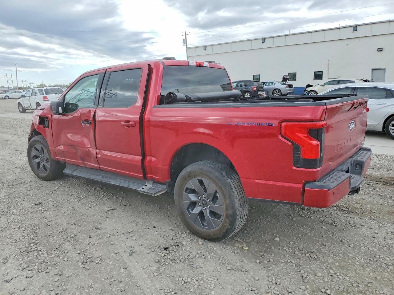 2024 FORD F150 LIGHTNING XLT photo 4