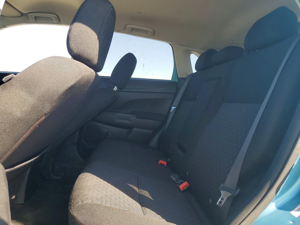 2011 MITSUBISHI OUTLANDER SPORT SE photo 19