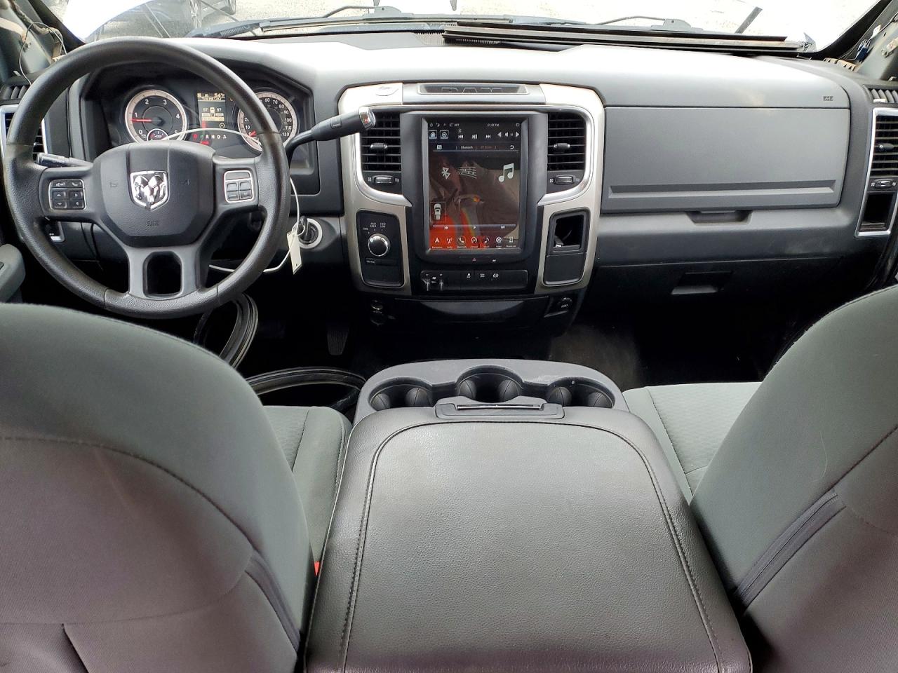 2017 RAM 2500 SLT photo 8