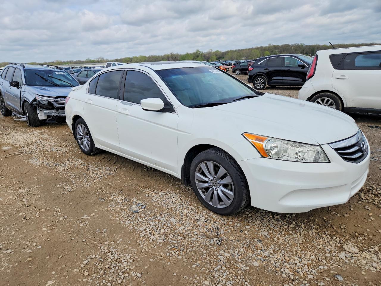 2011 HONDA ACCORD photo 10