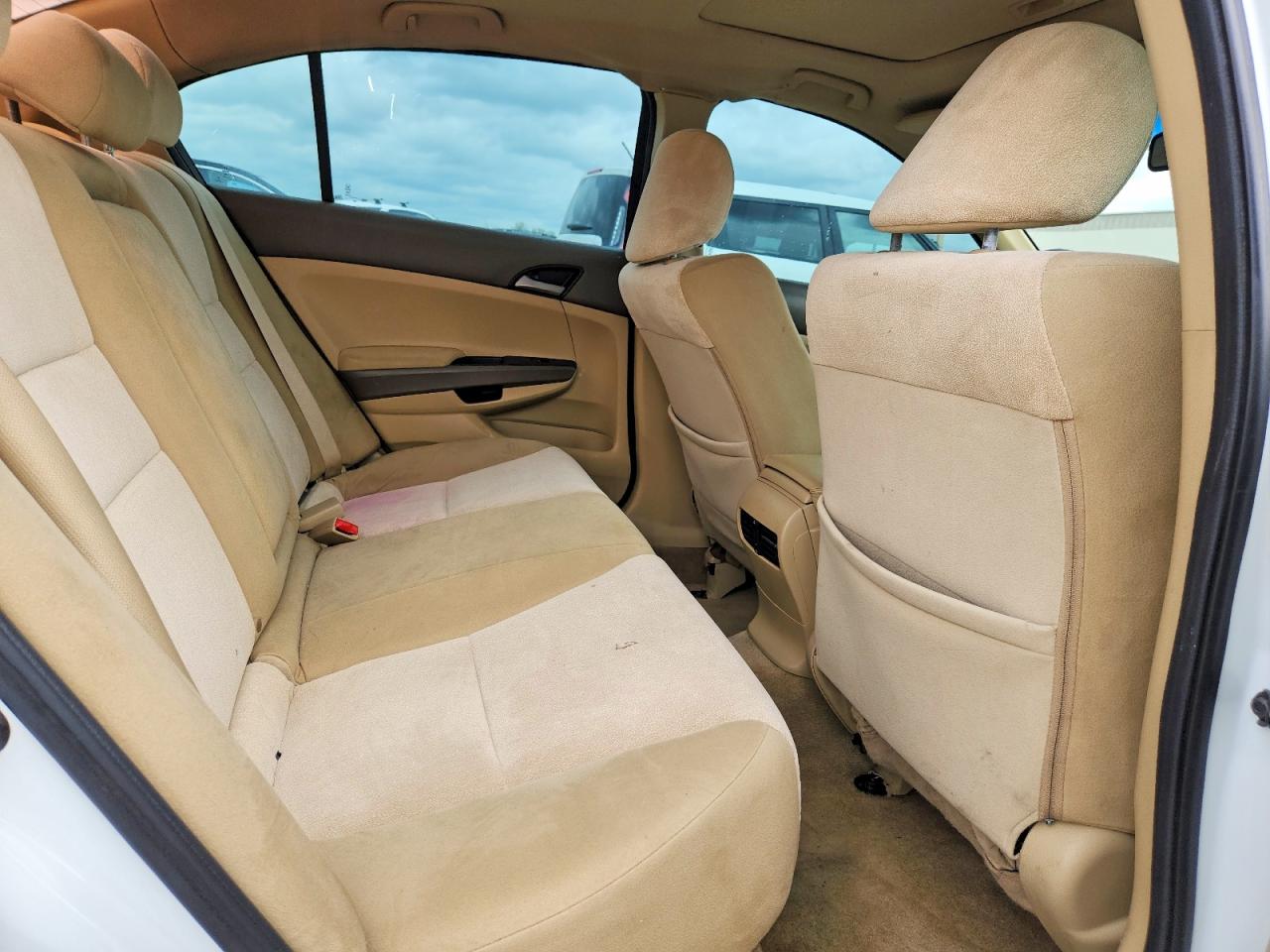 2011 HONDA ACCORD photo 28