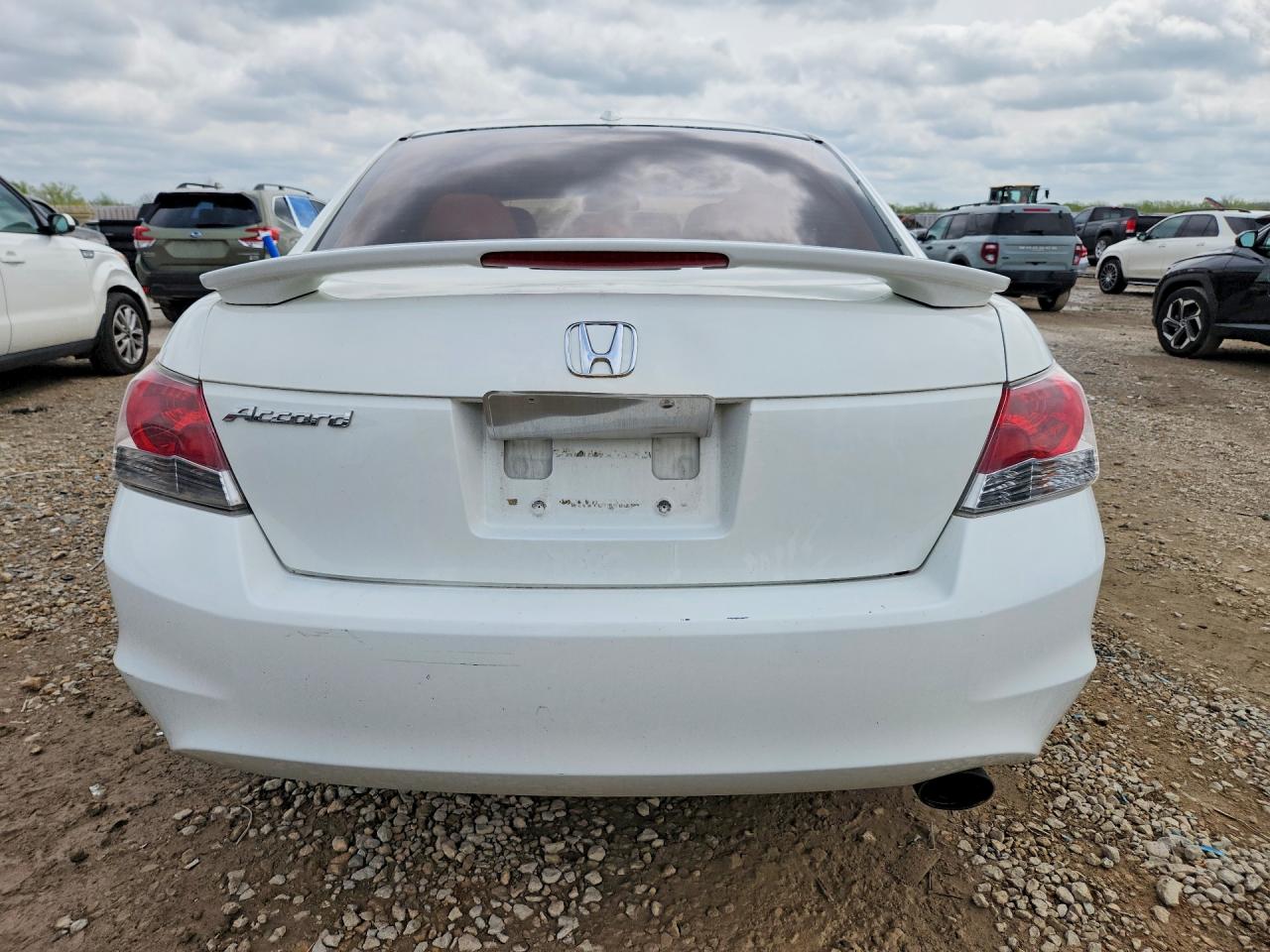 2011 HONDA ACCORD photo 16