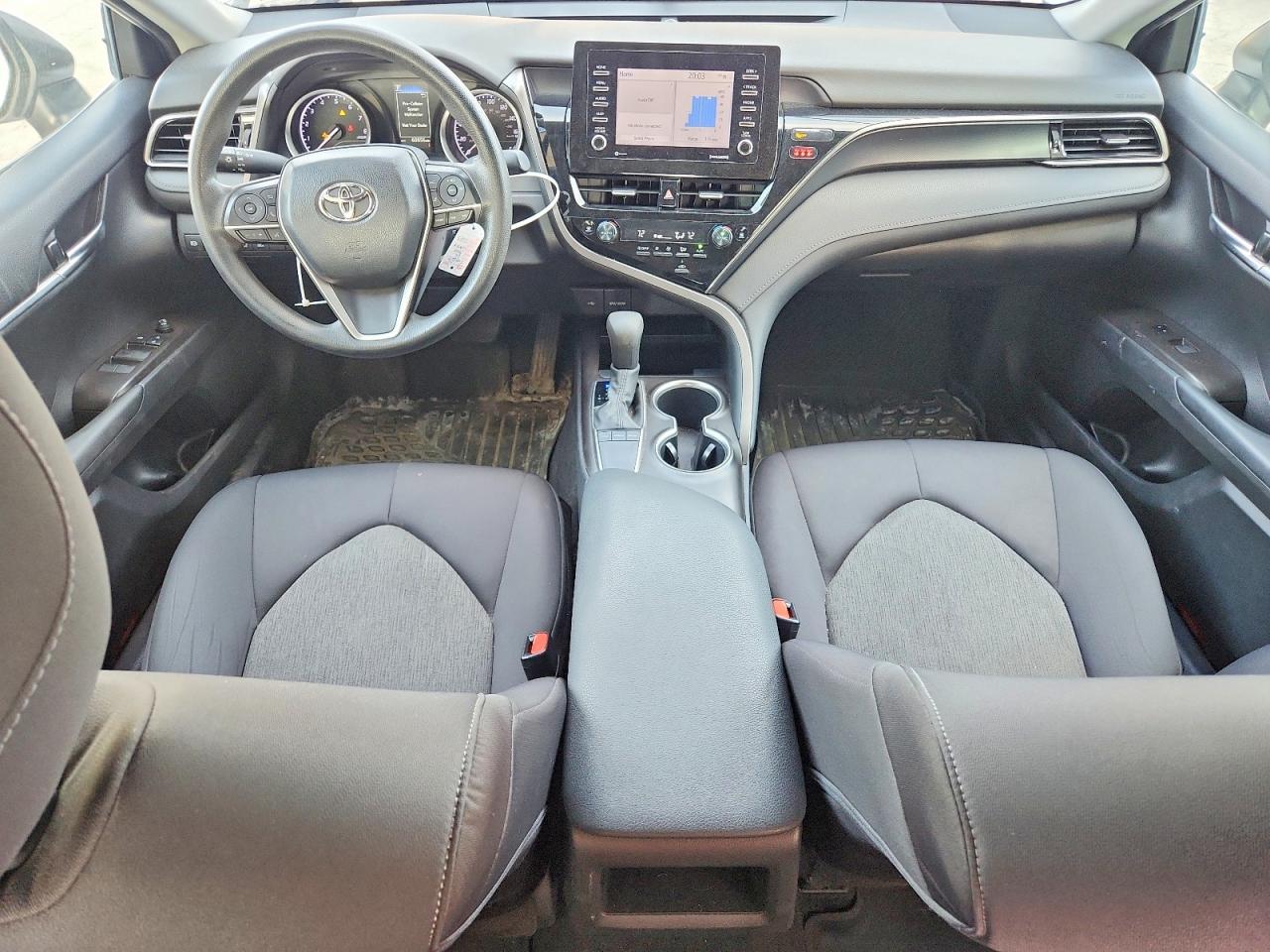 2022 TOYOTA CAMRY LE photo 22