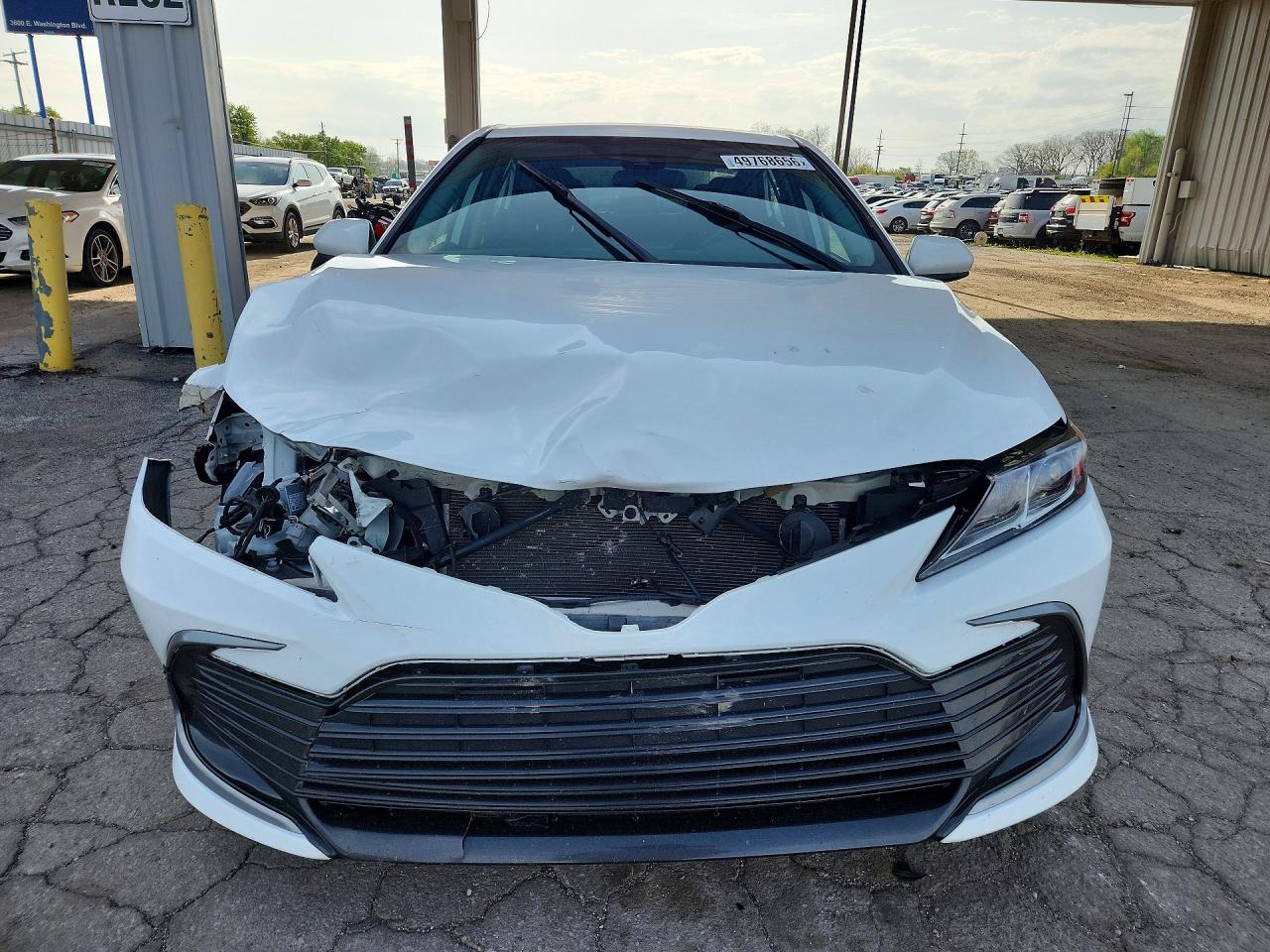2022 TOYOTA CAMRY LE photo 13