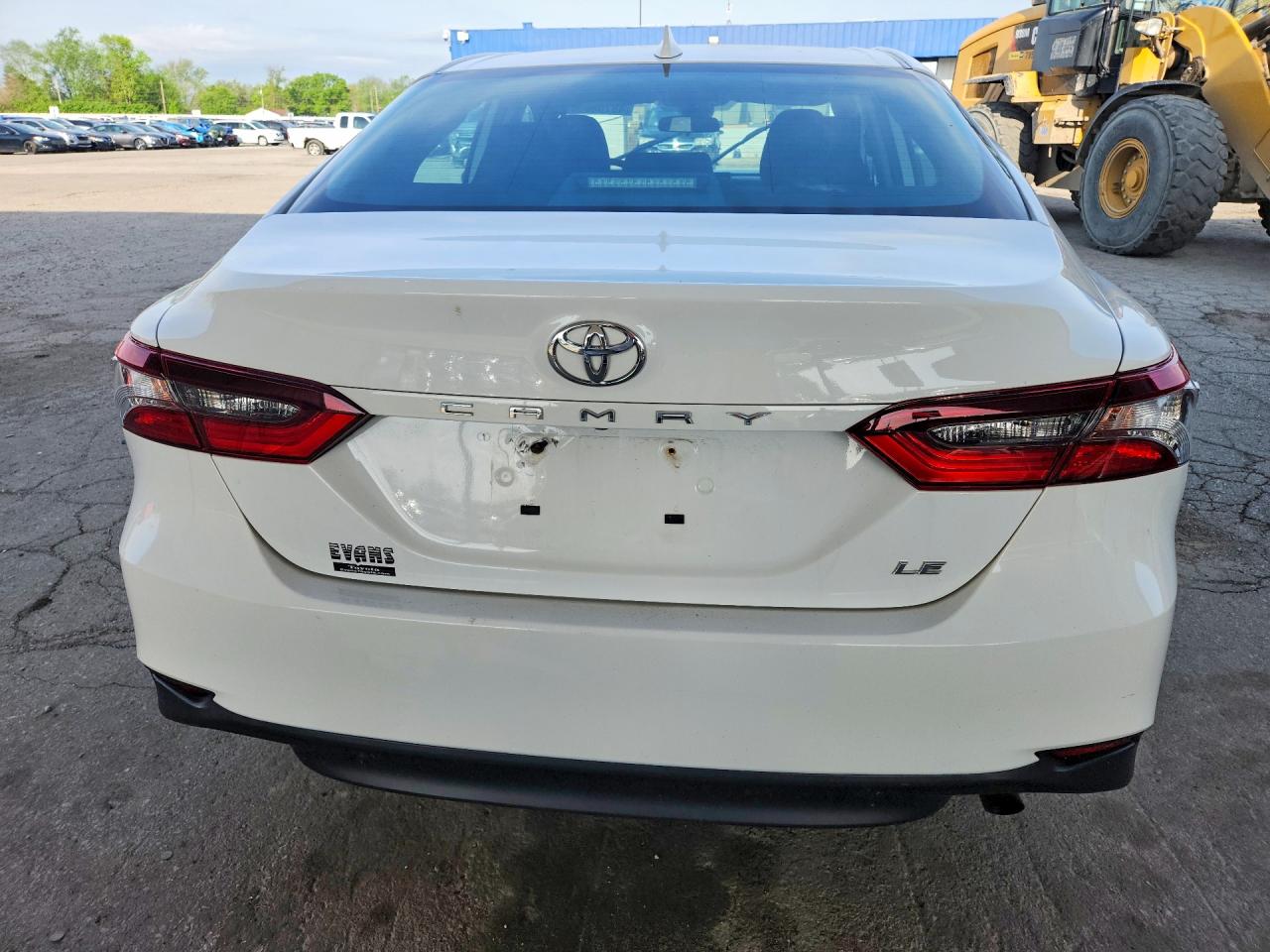 2022 TOYOTA CAMRY LE photo 16