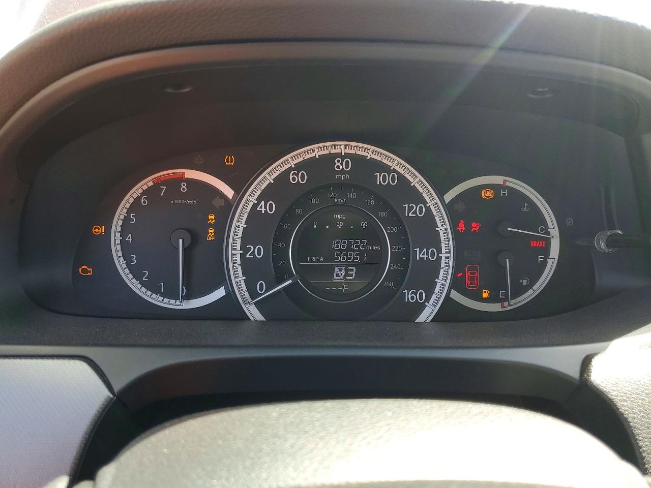 2015 HONDA ACCORD LX photo 17