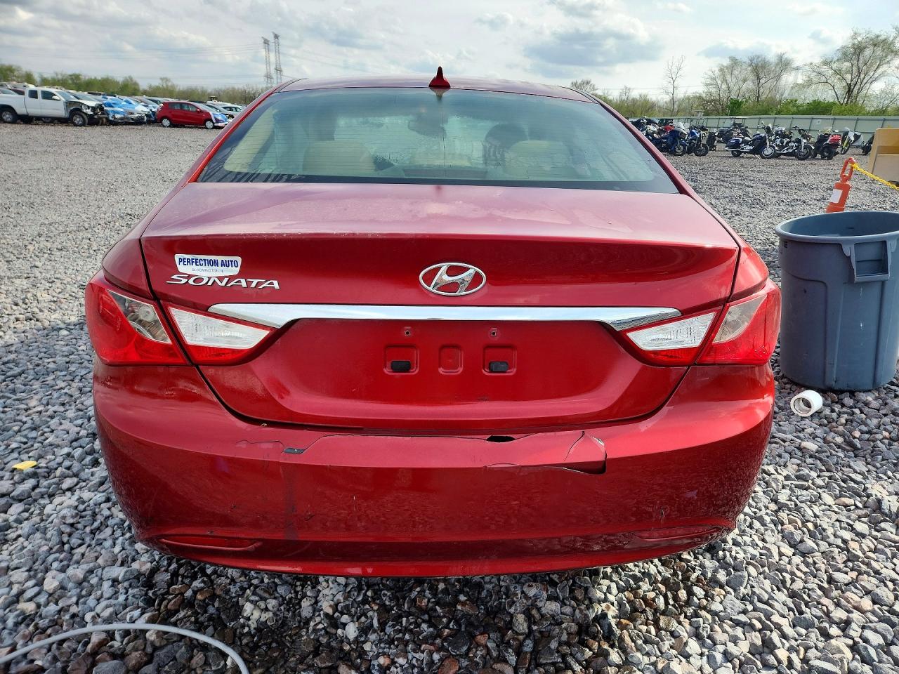 2012 HYUNDAI SONATA GLS photo 6