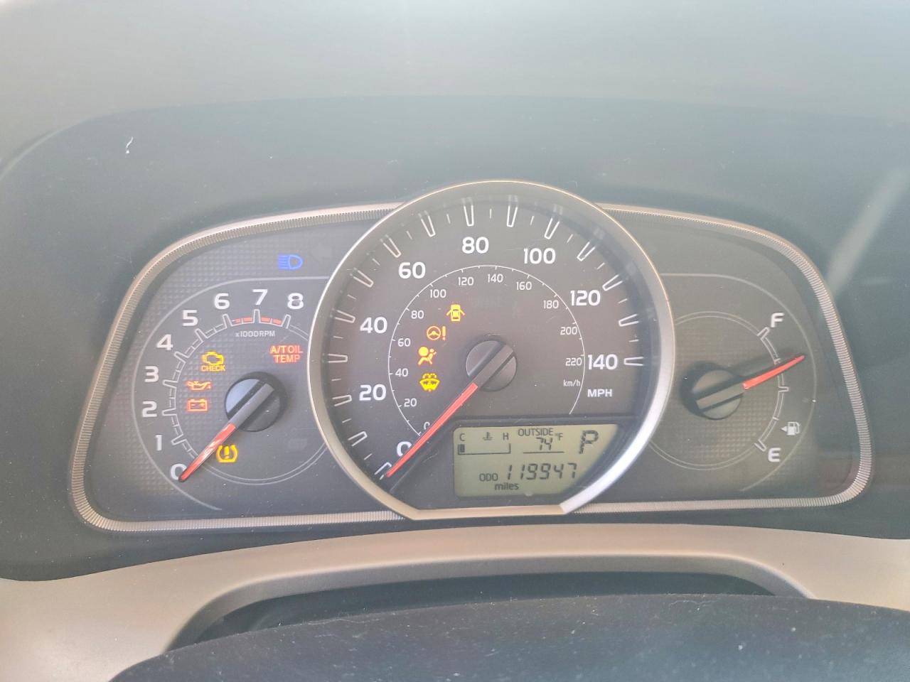 2013 TOYOTA RAV4 XLE photo 17