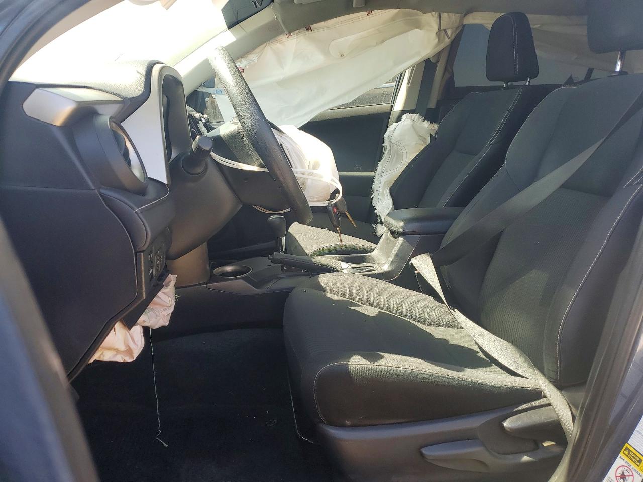 2013 TOYOTA RAV4 XLE photo 13