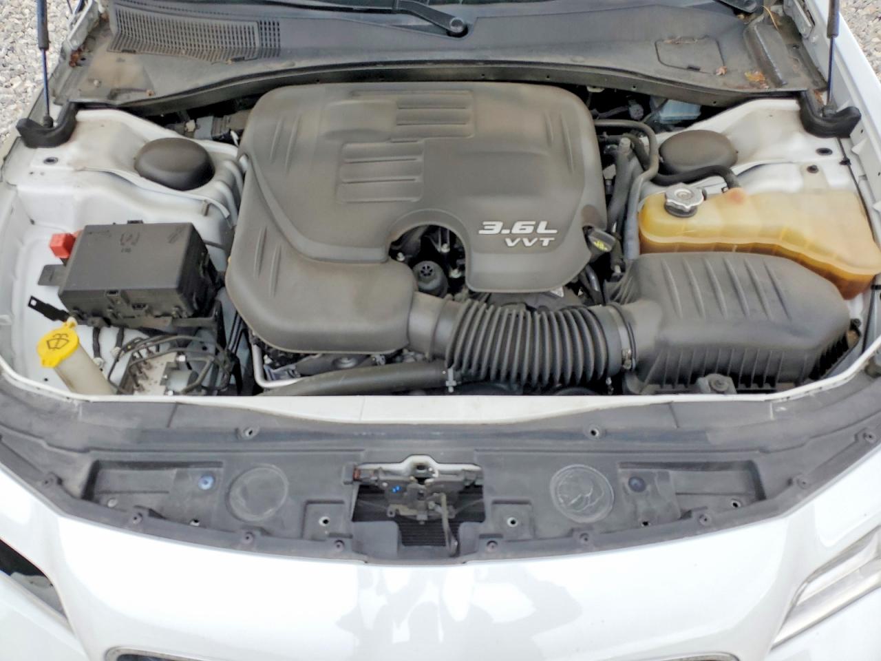 2019 CHRYSLER 300 TOURING photo 31