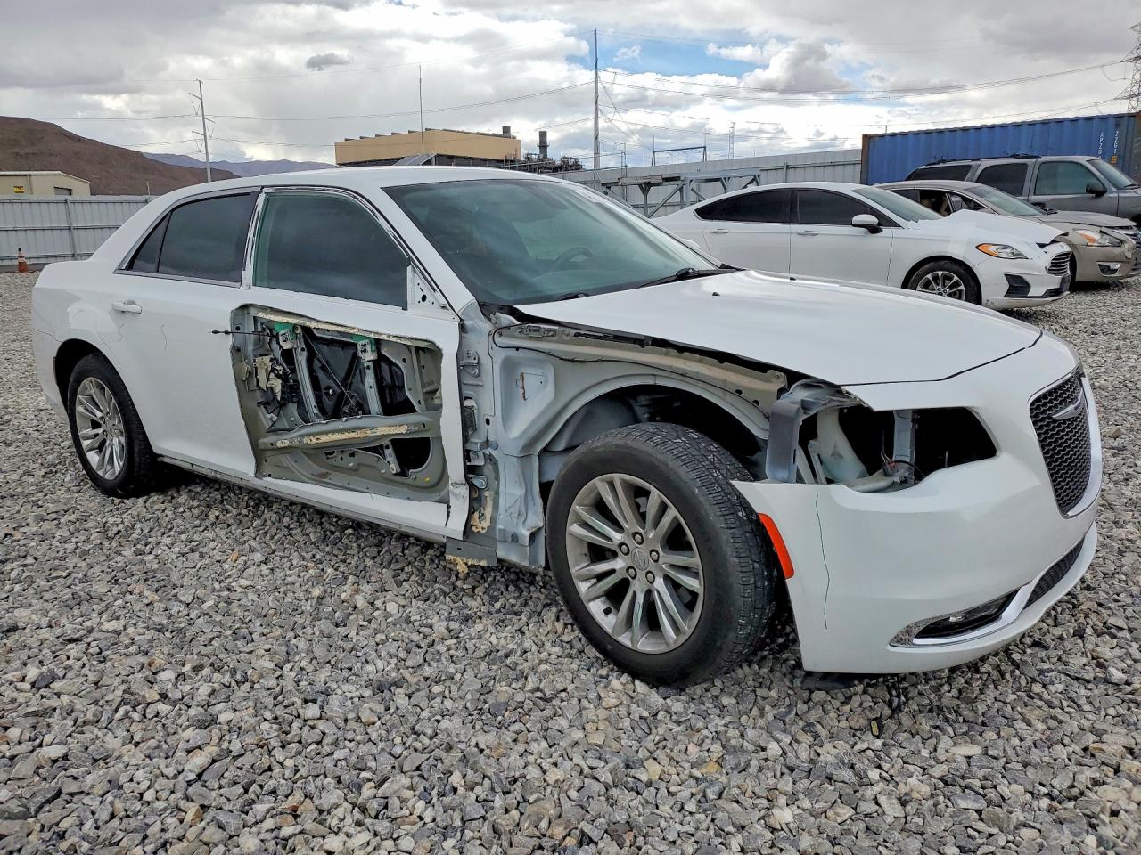 2019 CHRYSLER 300 TOURING photo 10