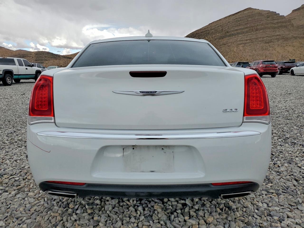 2019 CHRYSLER 300 TOURING photo 16