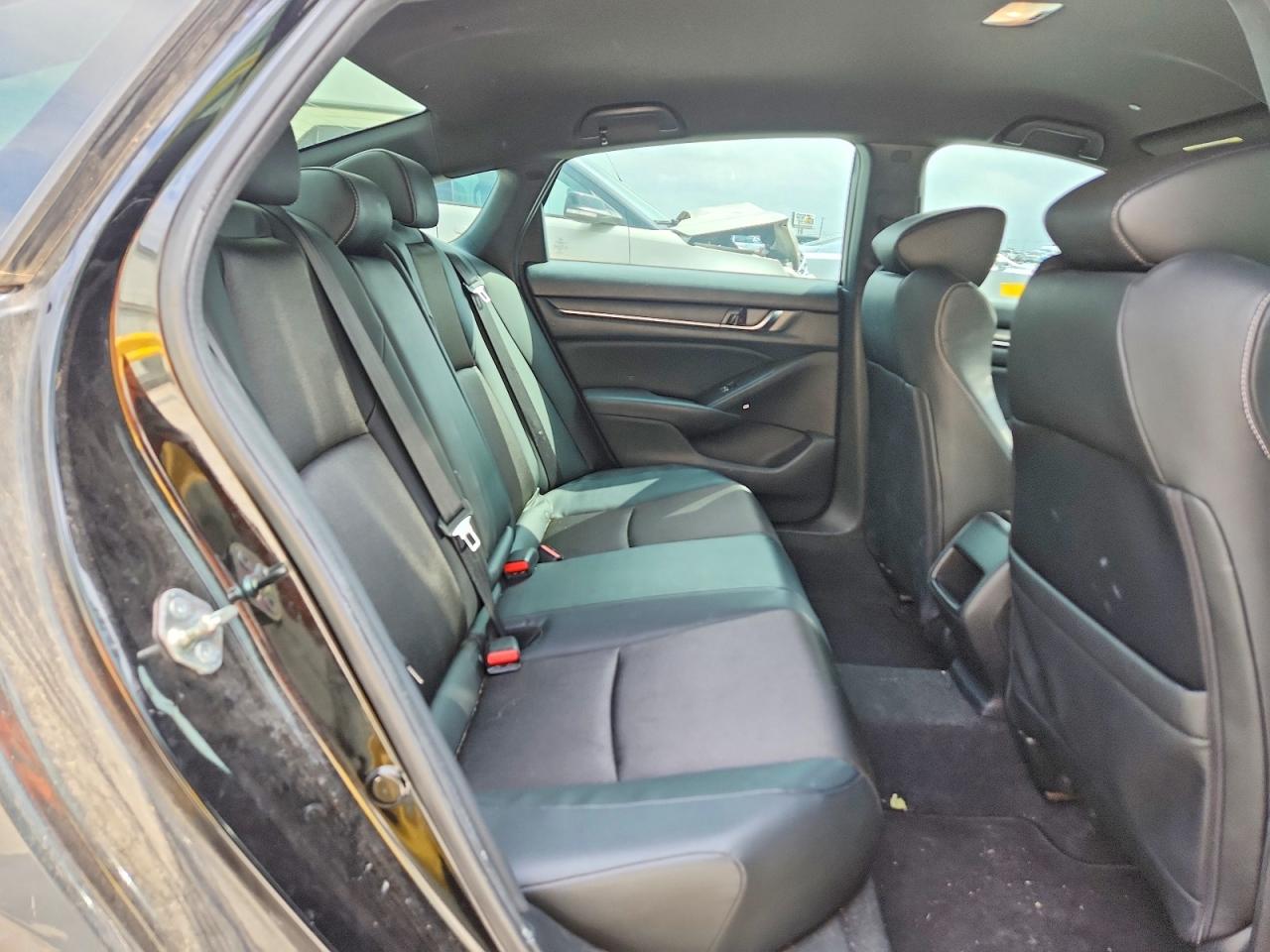 2018 HONDA ACCORD SPORT photo 19