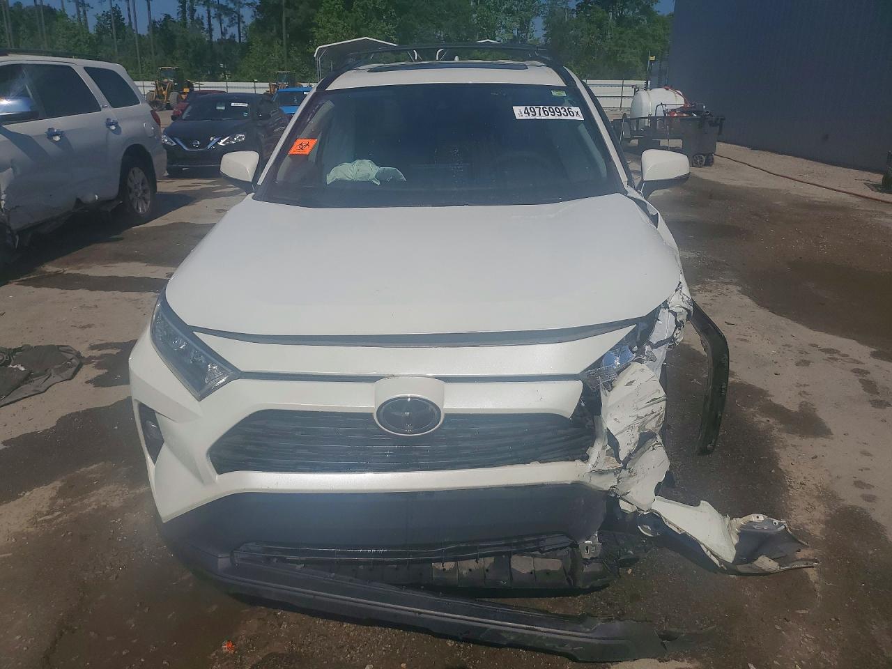 2021 TOYOTA RAV4 XLE PREMIUM photo 5