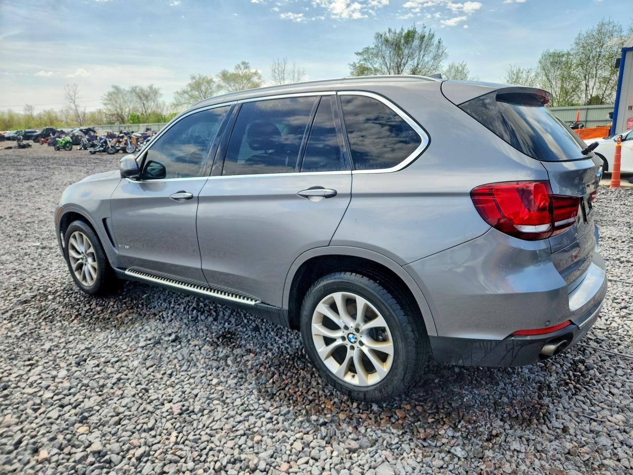2014 BMW X5 XDRIVE35I photo 2