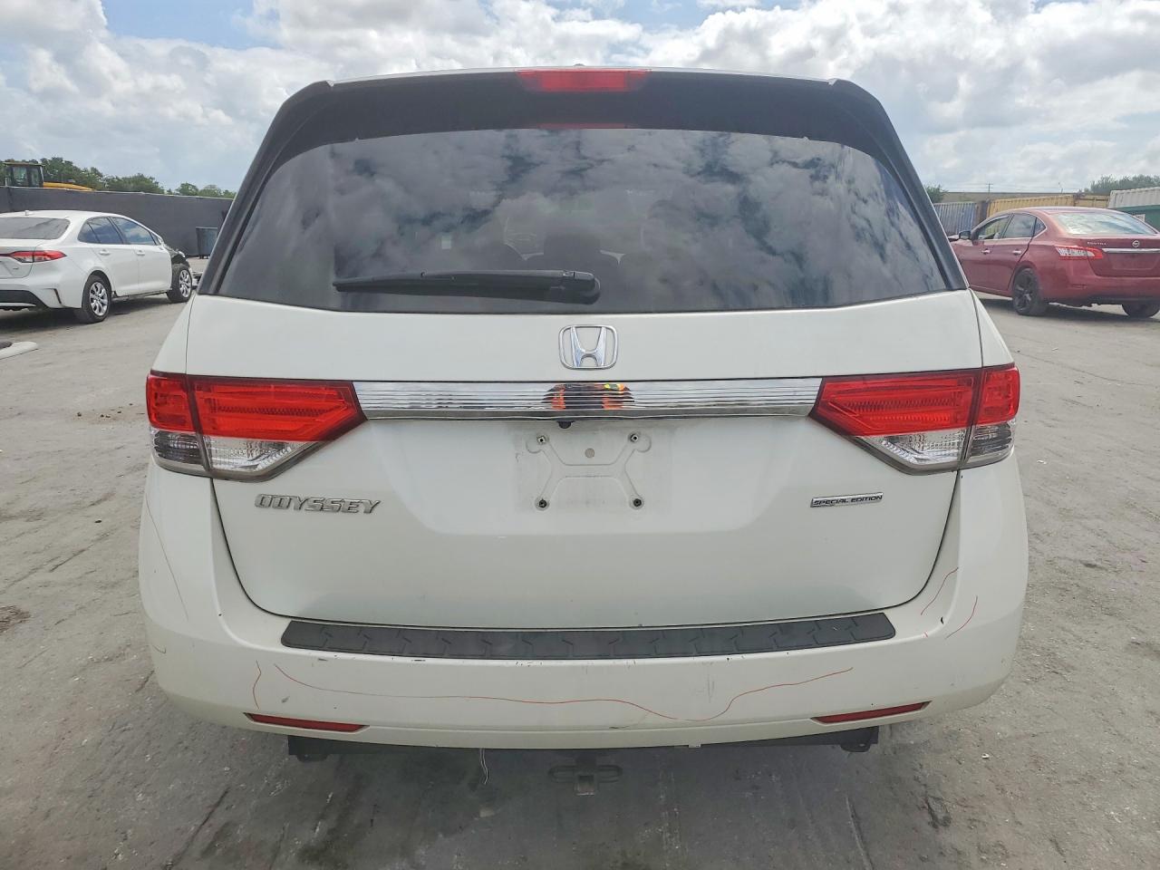 2016 HONDA ODYSSEY SE photo 16